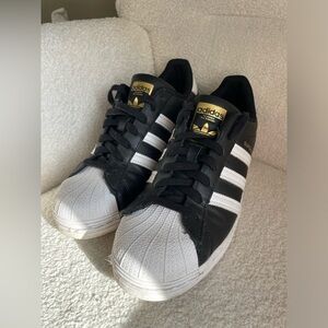Adidas Men's Black and White and gold Superstar Sneakers 9.5 streetwear